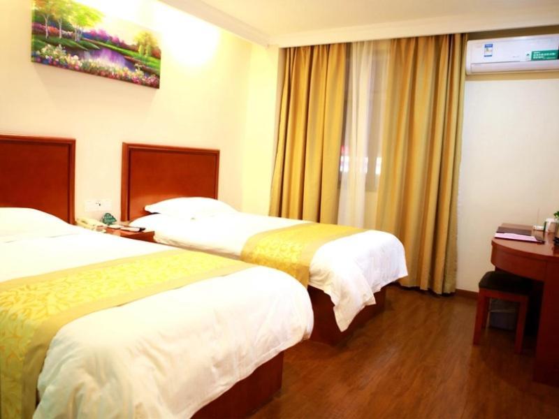 Greentree Inn Shanghai Hongqiao Hub Cao'An Road Huajiang Branch Road Express Hotel Jiading Экстерьер фото