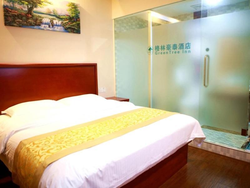 Greentree Inn Shanghai Hongqiao Hub Cao'An Road Huajiang Branch Road Express Hotel Jiading Экстерьер фото